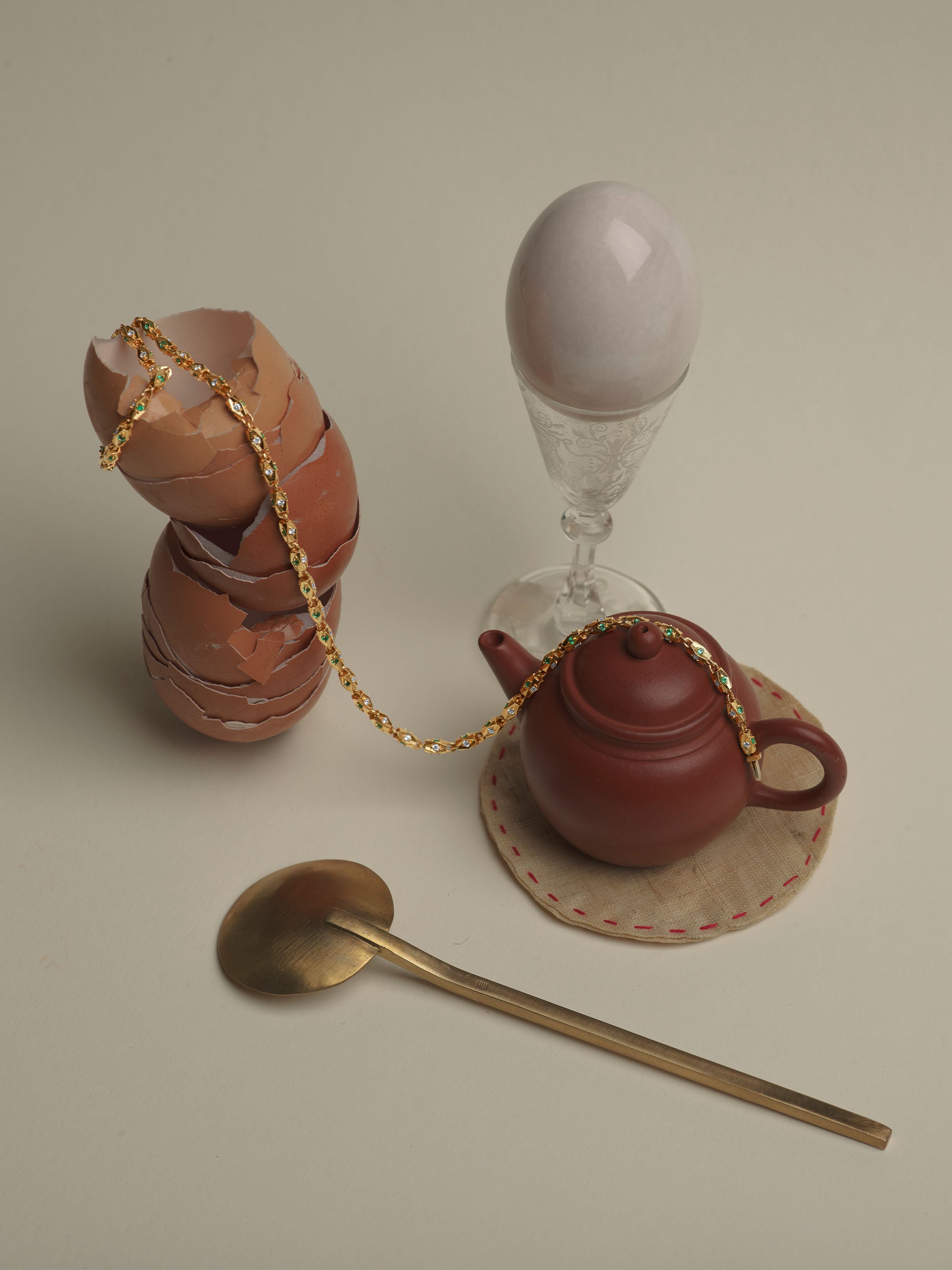 Medium Mother Chain with Emerald and Diamond