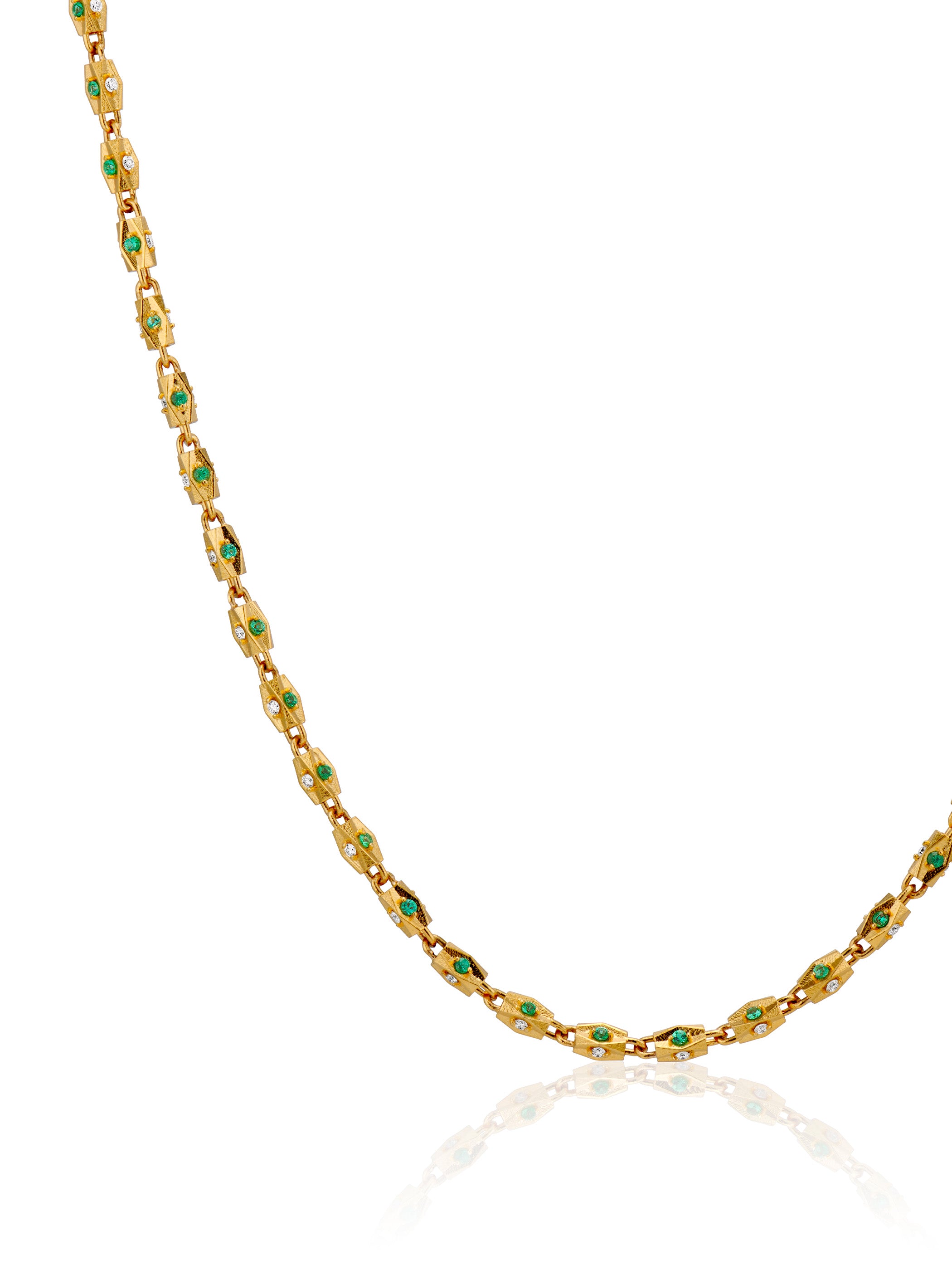 Medium Mother Chain with Emerald and Diamond